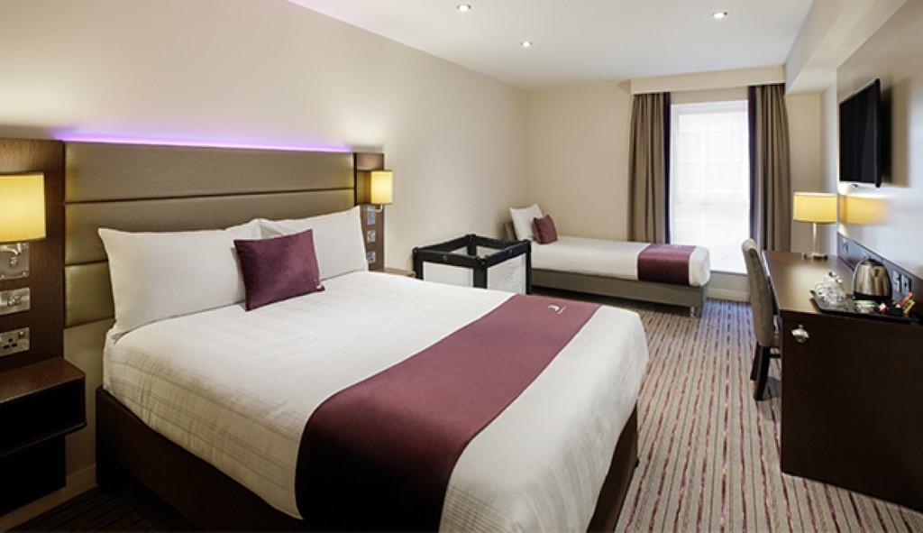 Premier Inn London Southwark エクステリア 写真